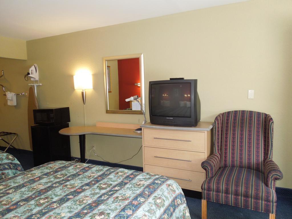 Red Roof Inn Williamsburg Chambre photo