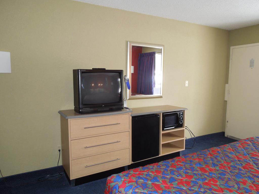Red Roof Inn Williamsburg Chambre photo